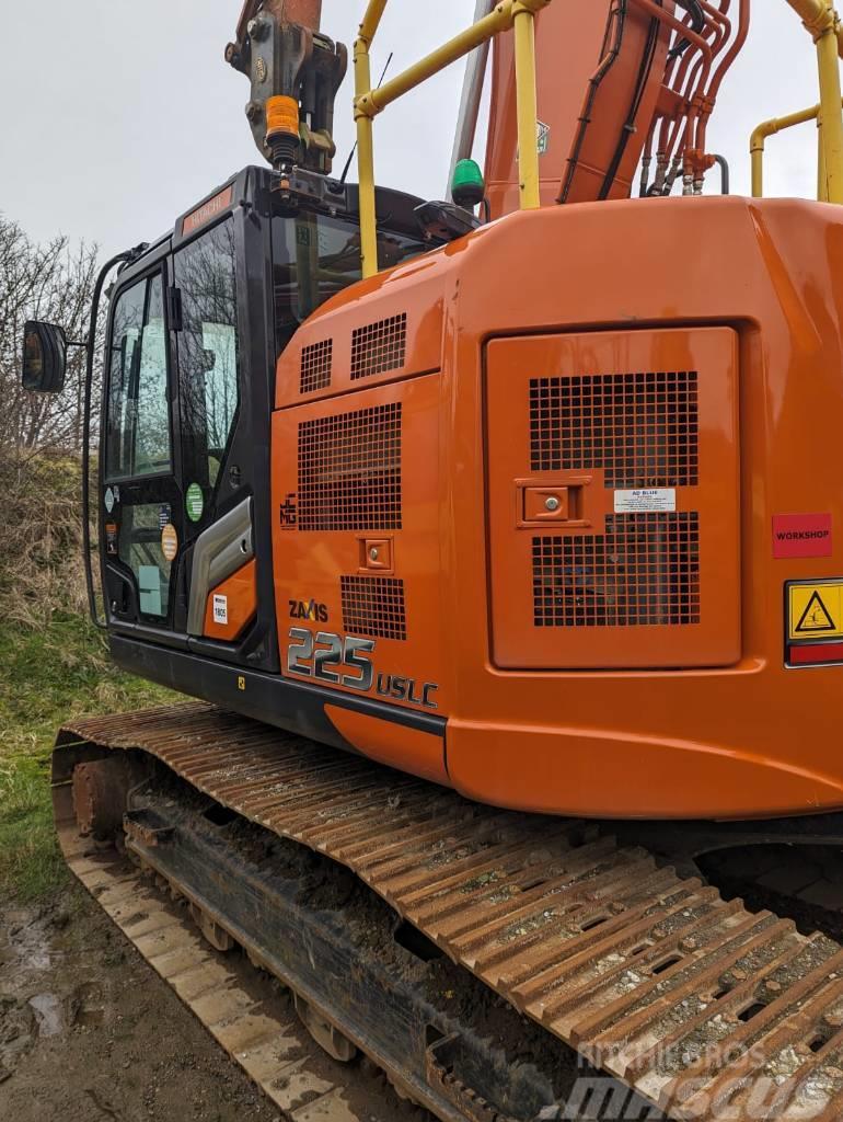 Hitachi ZX225US-7 Excavadoras sobre orugas