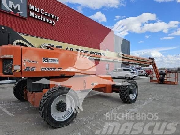 JLG 1350SJP Plataformas con brazo de elevación telescópico