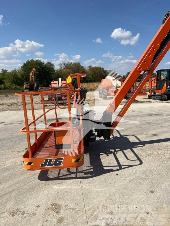 JLG 1350SJP Plataformas con brazo de elevación telescópico