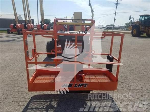 JLG 450AJ Plataformas con brazo de elevación manual