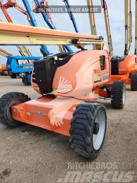 JLG 600AJ Plataformas con brazo de elevación manual