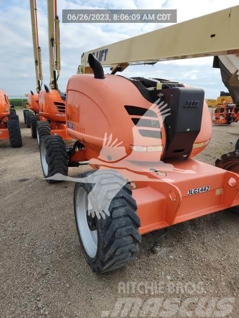 JLG 600AJ Plataformas con brazo de elevación manual