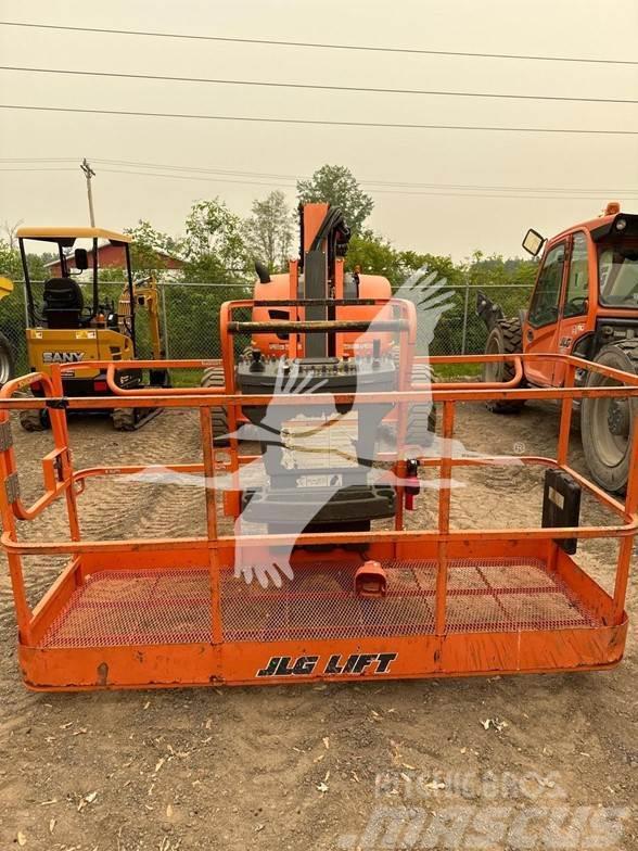 JLG 600AJ Plataformas con brazo de elevación manual