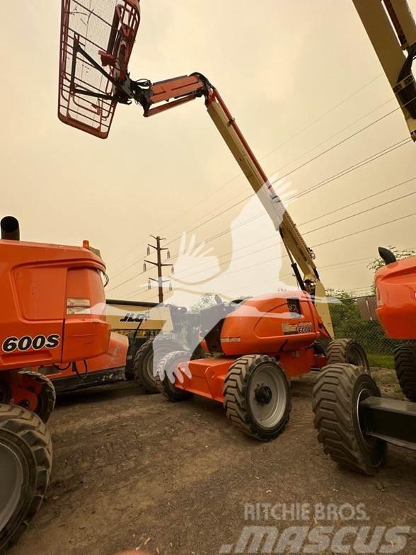 JLG 600AJ Plataformas con brazo de elevación manual