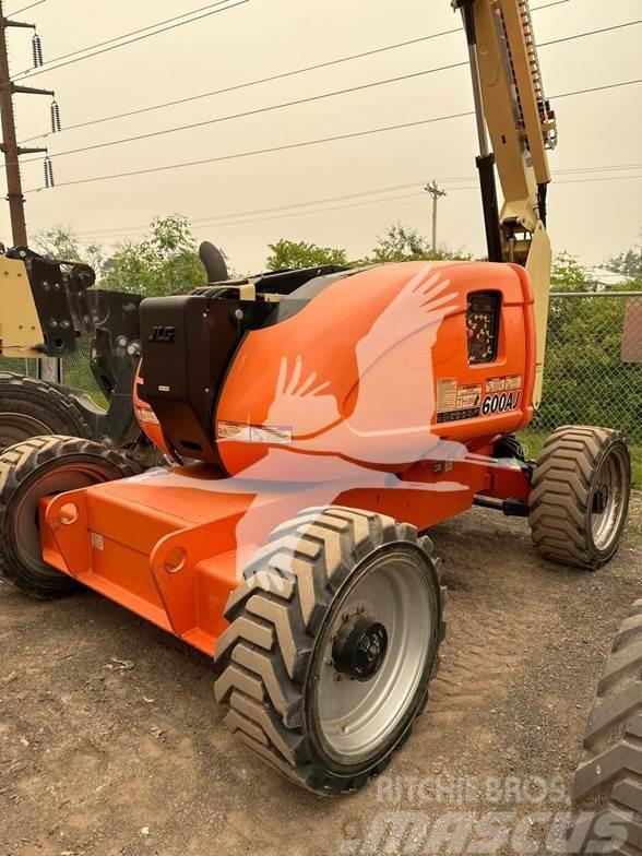 JLG 600AJ Plataformas con brazo de elevación manual