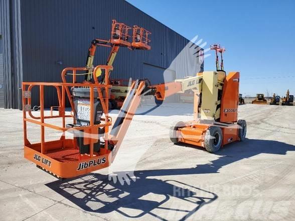 JLG E300AJP Plataformas con brazo de elevación manual