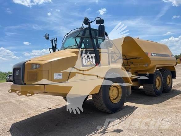 CAT 725C Camiones cisterna