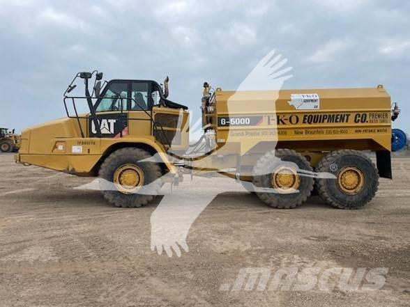 CAT 725C Camiones cisterna