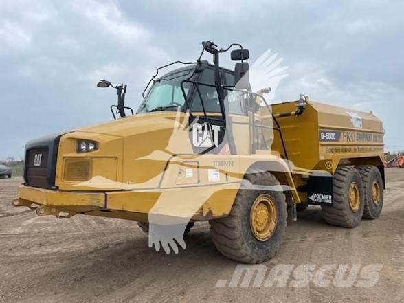 CAT 725C Camiones cisterna