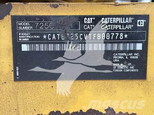 CAT 725C Camiones cisterna