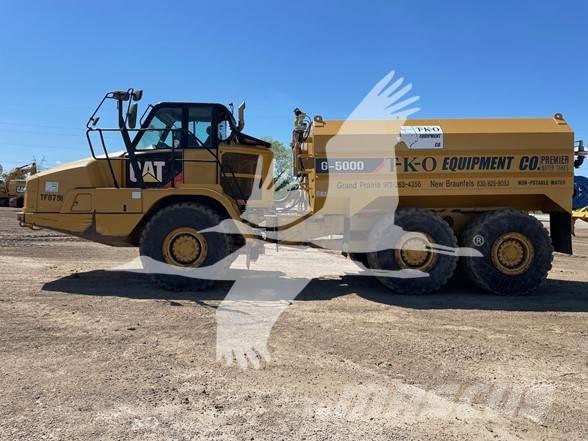 CAT 725C Camiones cisterna