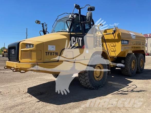 CAT 725C Camiones cisterna