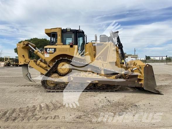 CAT D8T Buldozer sobre oruga