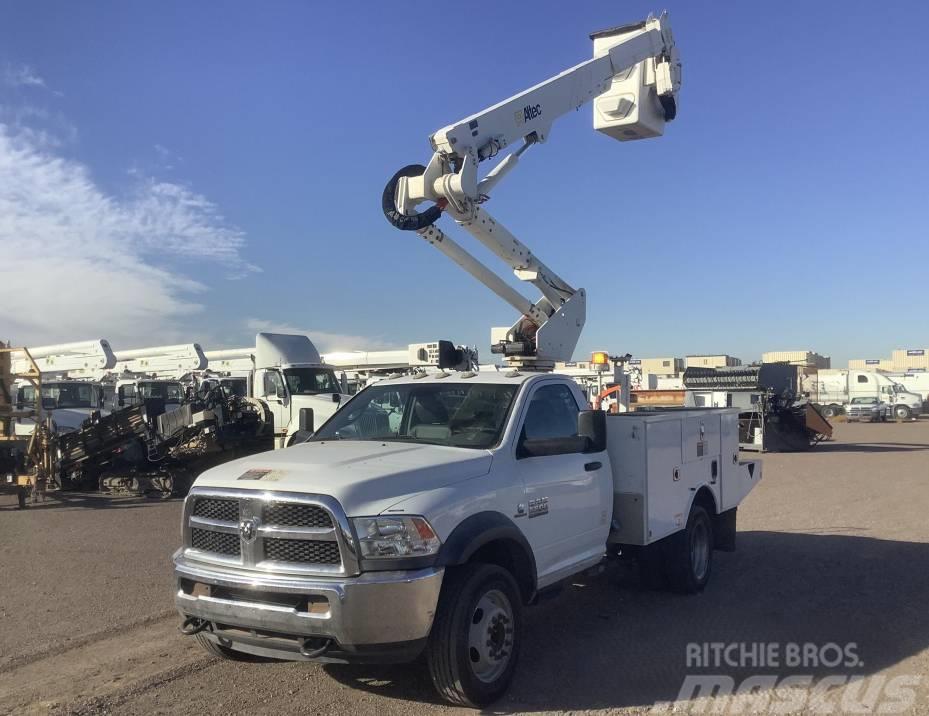 RAM 5500 TRADESMAN Plataformas sobre camión