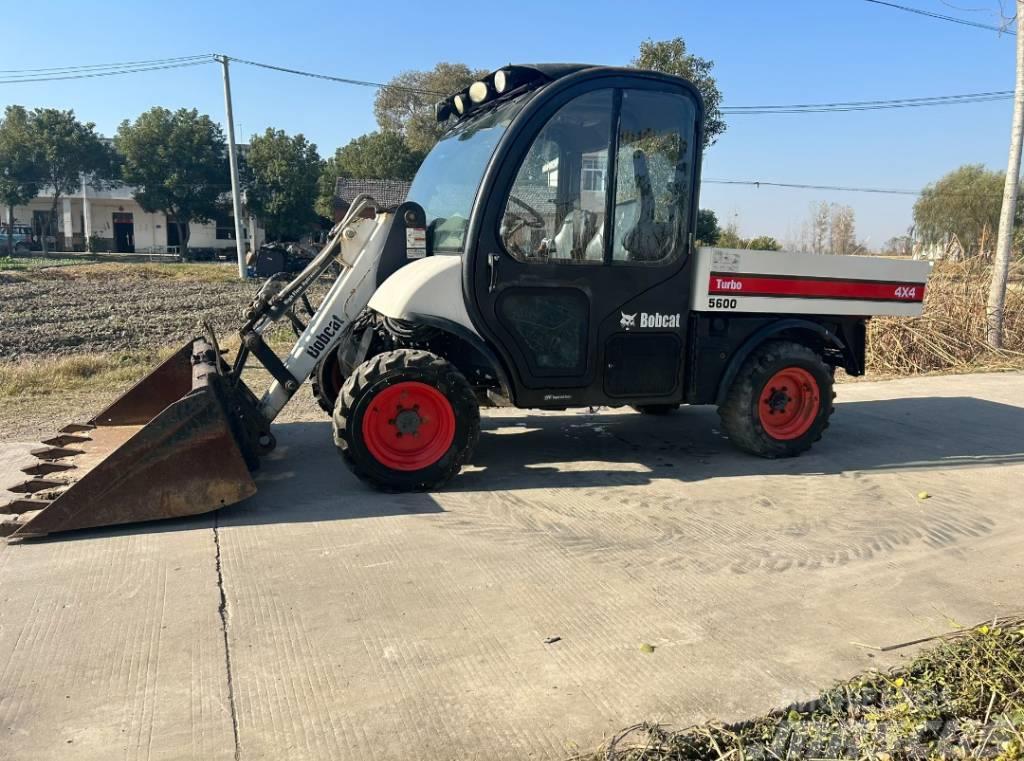 Bobcat 5600 Maquinarias para servicios públicos