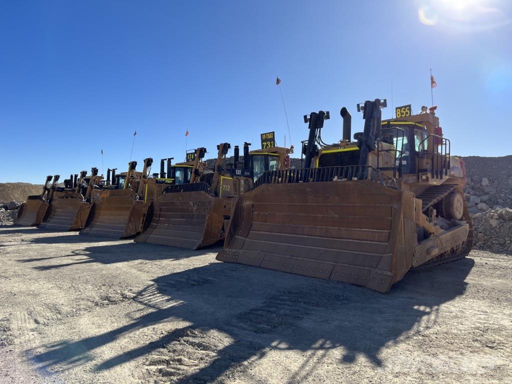 CAT D10T Buldozer sobre oruga