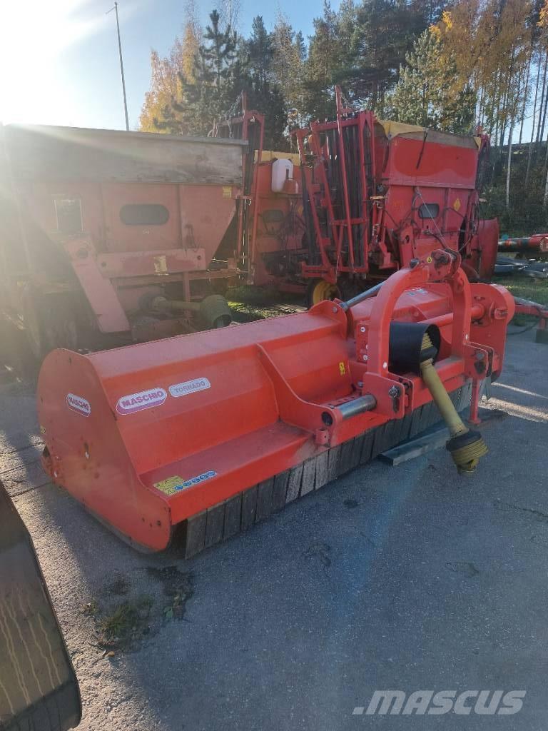 Maschio Tornado 280 Segadoras y cortadoras de hojas para pasto