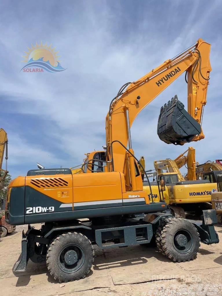 Hyundai R210W-9 Excavadoras de ruedas