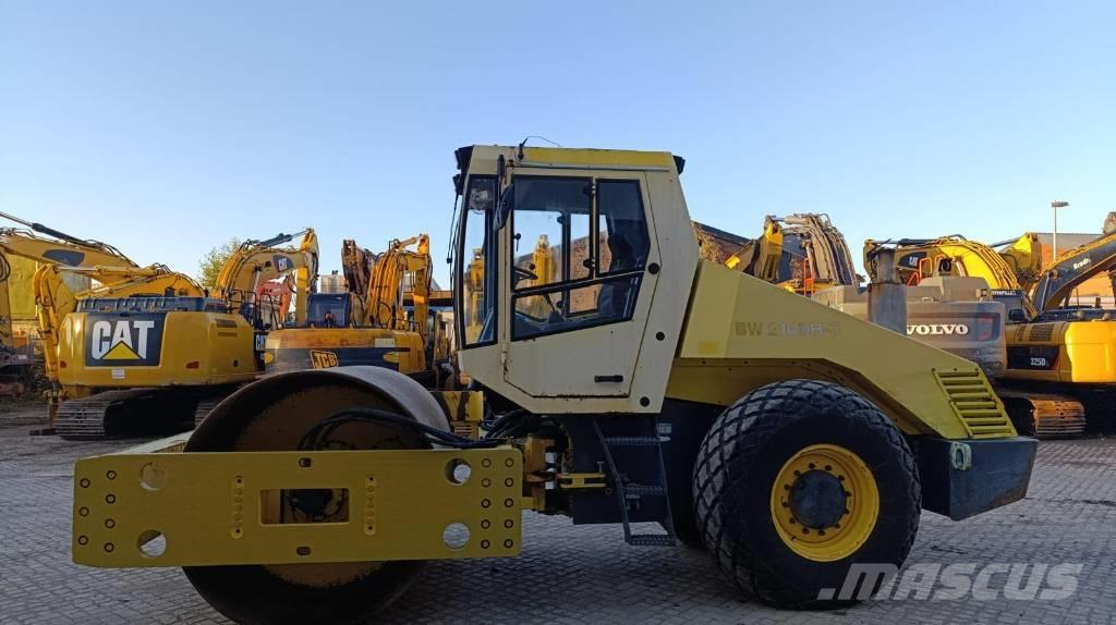 Bomag BW 216 Rodillos sobre neumáticos