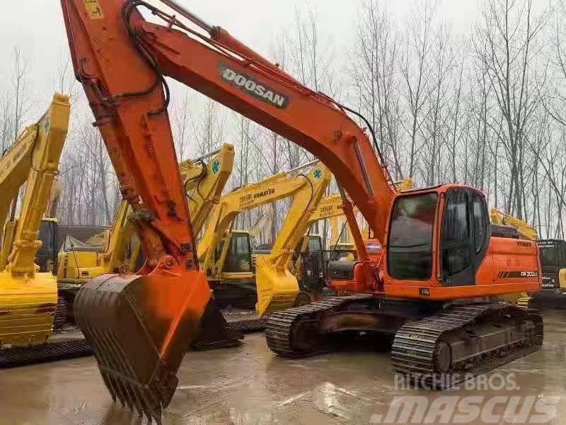 Doosan DX300LC Excavadoras sobre orugas