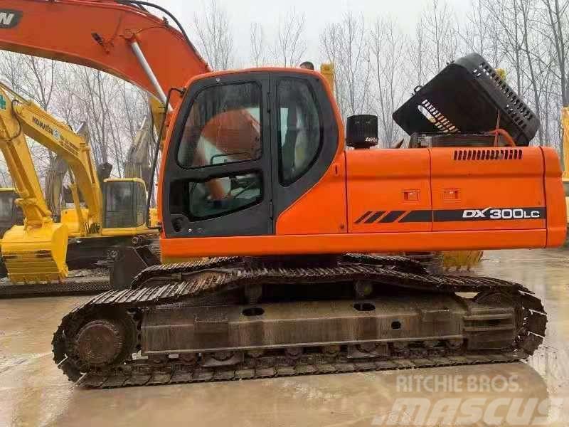 Doosan DX300LC Excavadoras sobre orugas