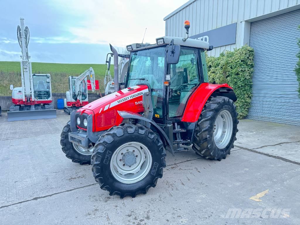 Massey Ferguson 5455 Tractores