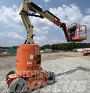 JLG E300AJP Plataformas con brazo de elevación manual