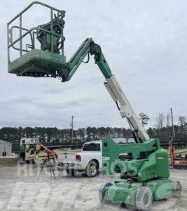 JLG E400AJPN Plataformas con brazo de elevación manual