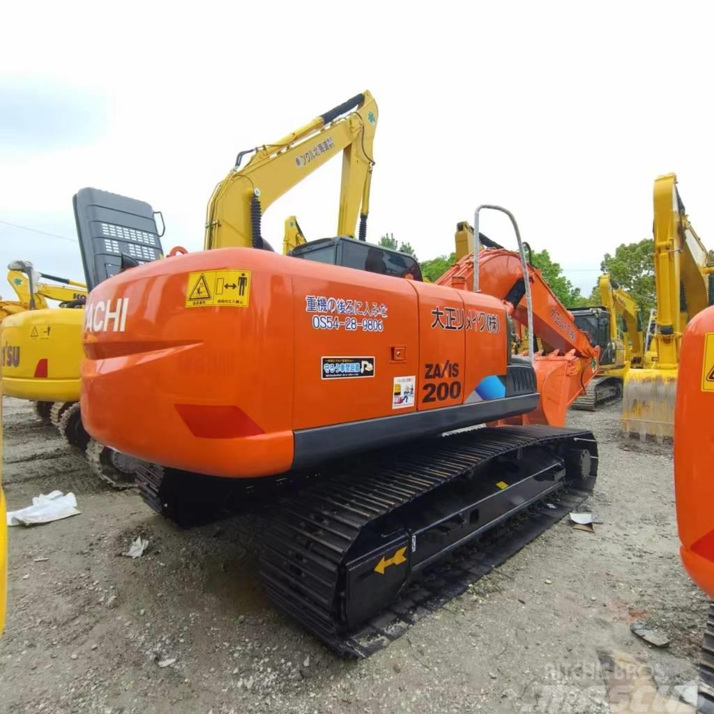 Hitachi ZX 200 Excavadoras sobre orugas