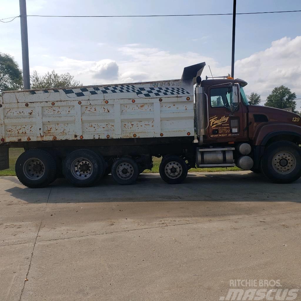 Mack CV 713 Bañeras basculantes usadas