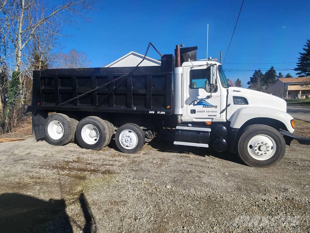 Mack Granite Bañeras basculantes usadas