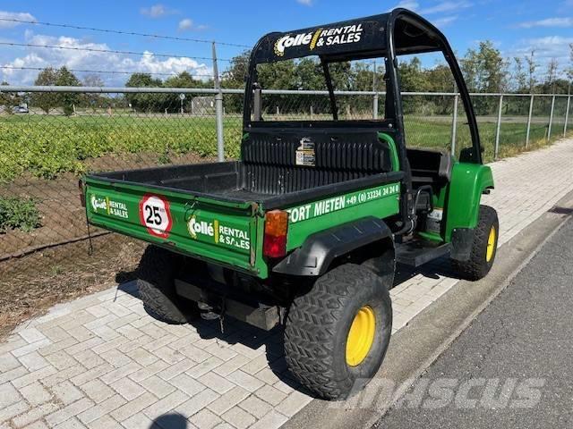 John Deere Gator Maquinarias para servicios públicos