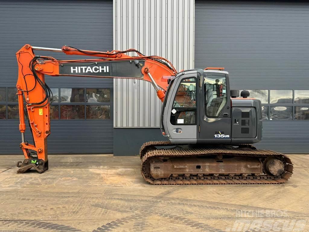 Hitachi ZX135US Excavadoras sobre orugas