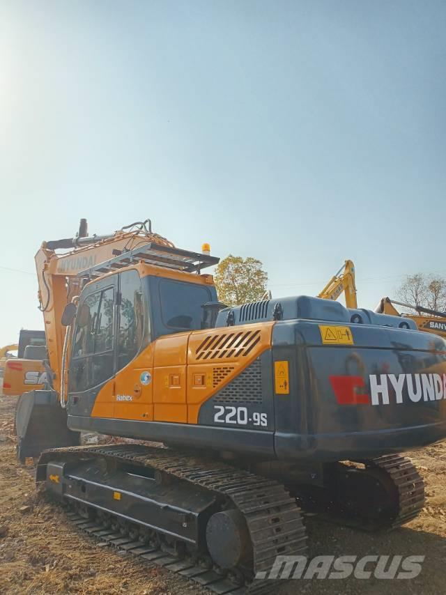 Hyundai R220-9 Excavadoras sobre orugas