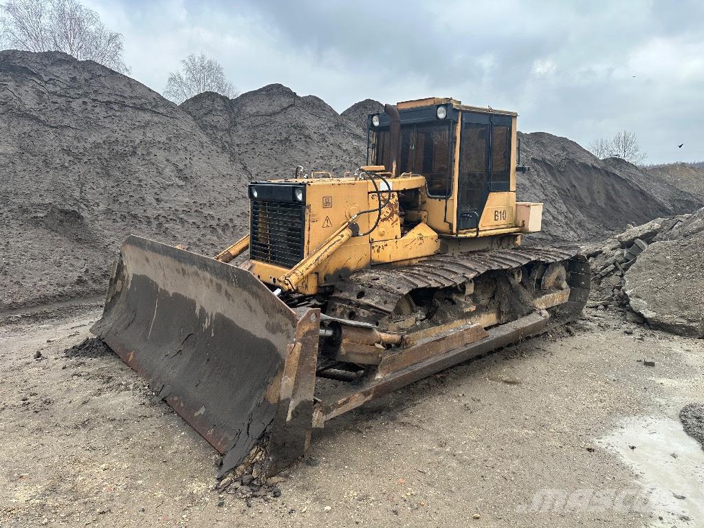  Staliniec B-10 Buldozer sobre oruga