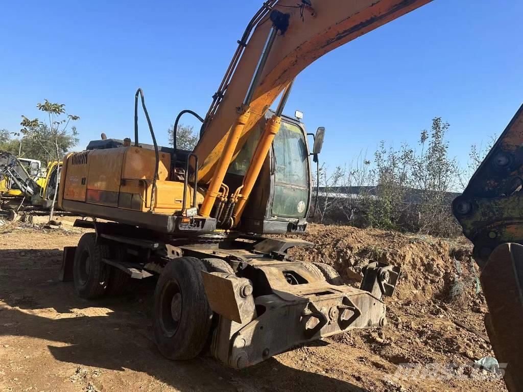 Hyundai R210W-9 Excavadoras de ruedas