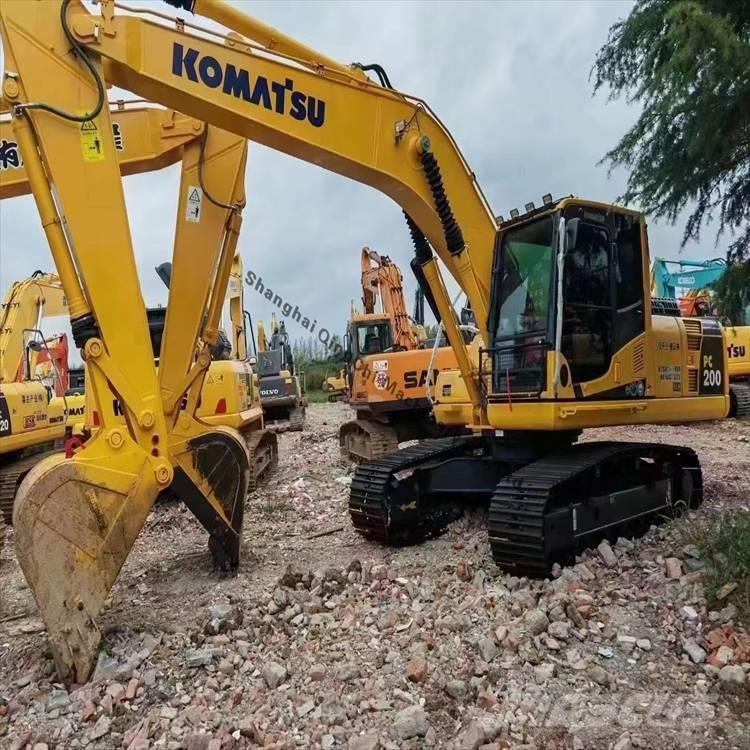 Komatsu 200-8 Excavadoras sobre orugas