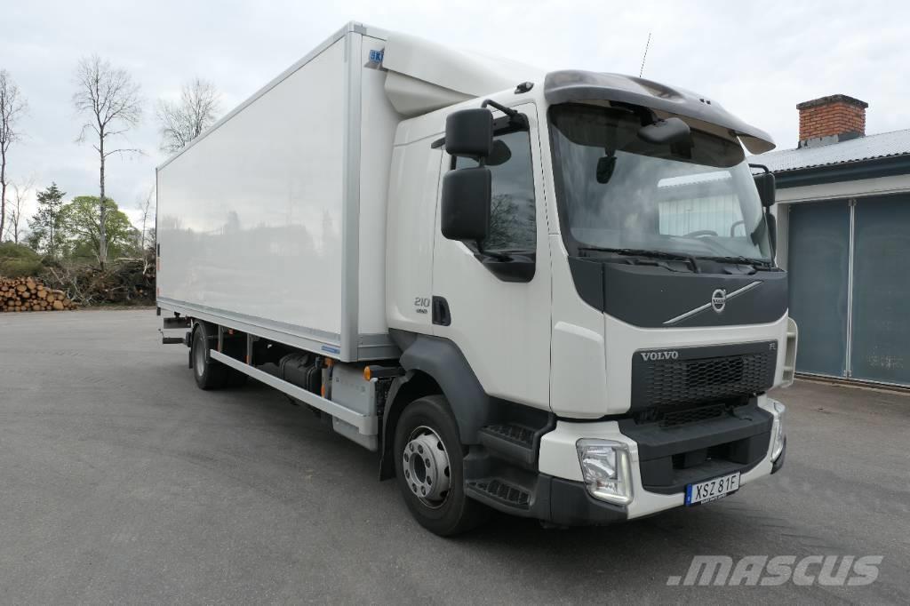 Volvo FL210 4x2 Camiones con caja de remolque