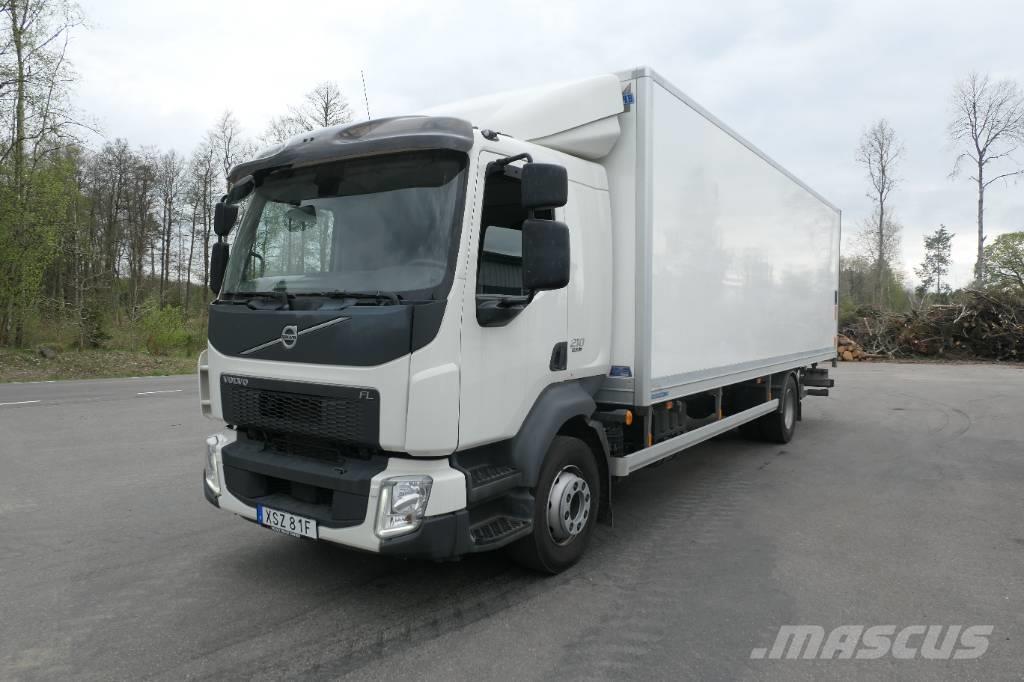 Volvo FL210 4x2 Camiones con caja de remolque