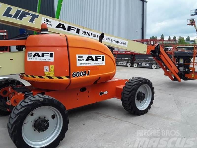 JLG 600AJ Plataformas con brazo de elevación manual