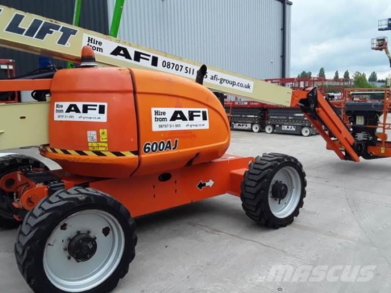 JLG 600AJ Plataformas con brazo de elevación manual