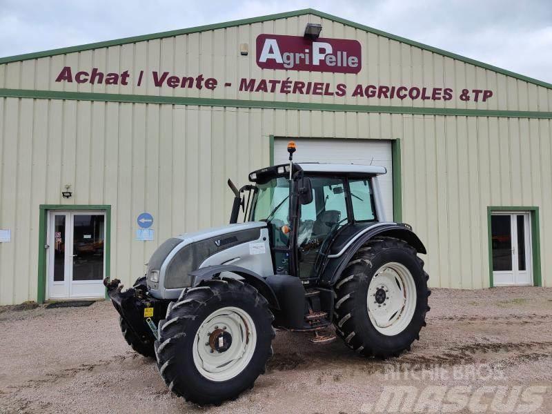 Valtra N121 Tractores