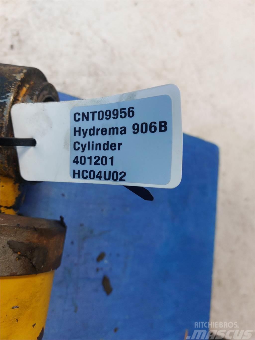 Hydrema 906B Plataformas y cucharones