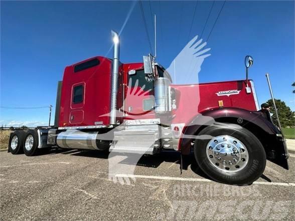 Kenworth W900L Otros