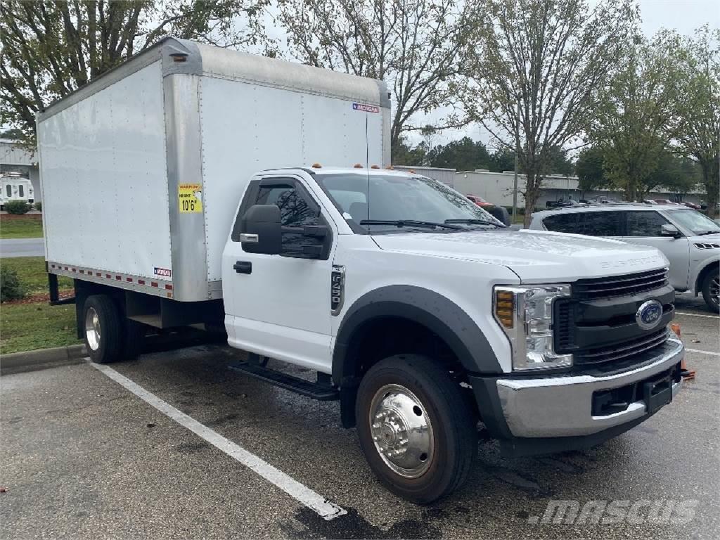 Ford F450 Camiones con caja de remolque