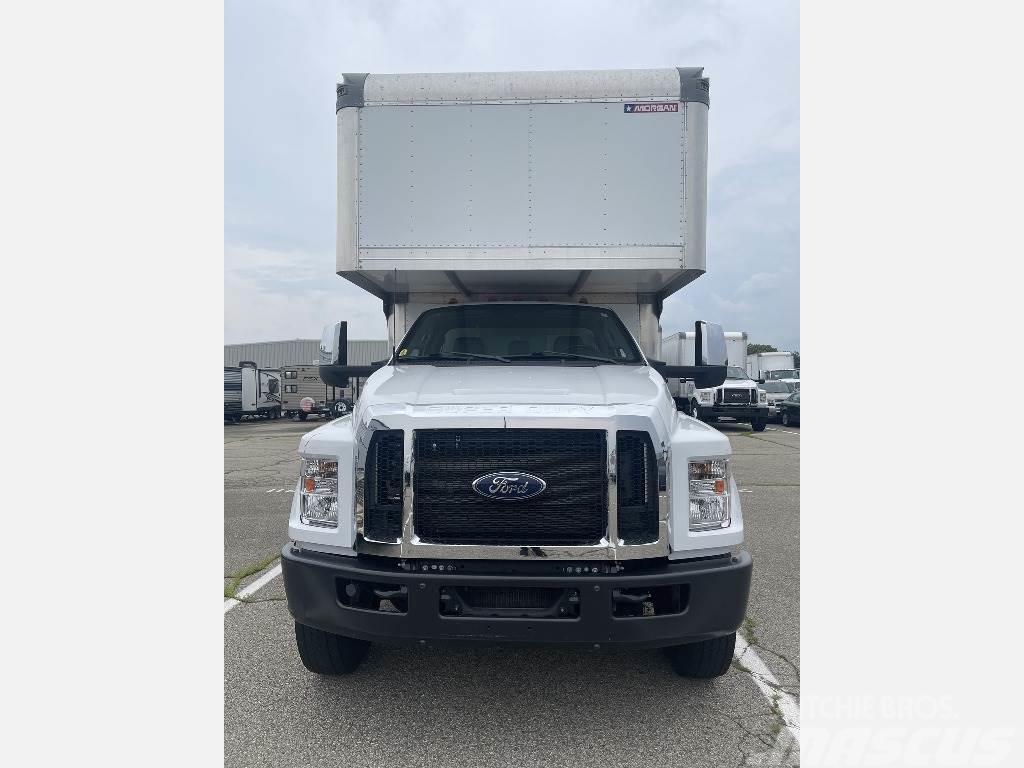 Ford F750 Camiones con caja de remolque