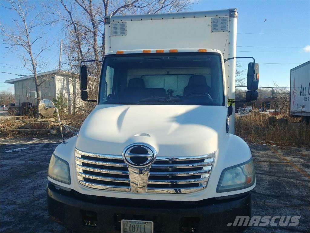 Hino 258 Camiones con caja de remolque