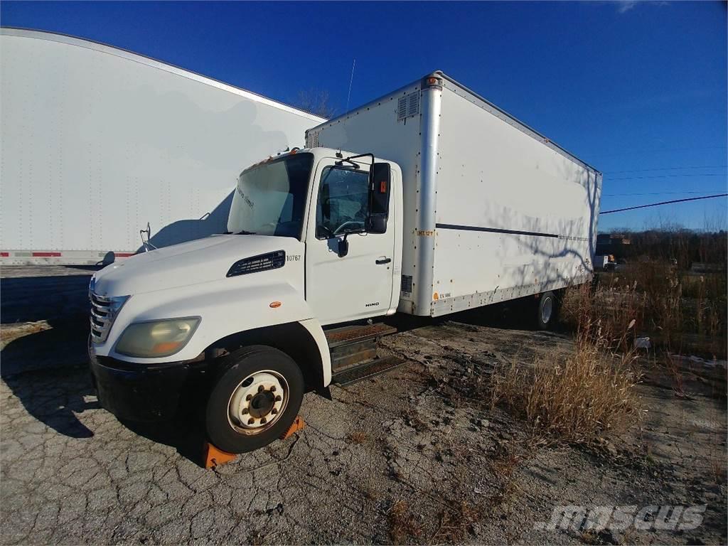 Hino 258 Camiones con caja de remolque