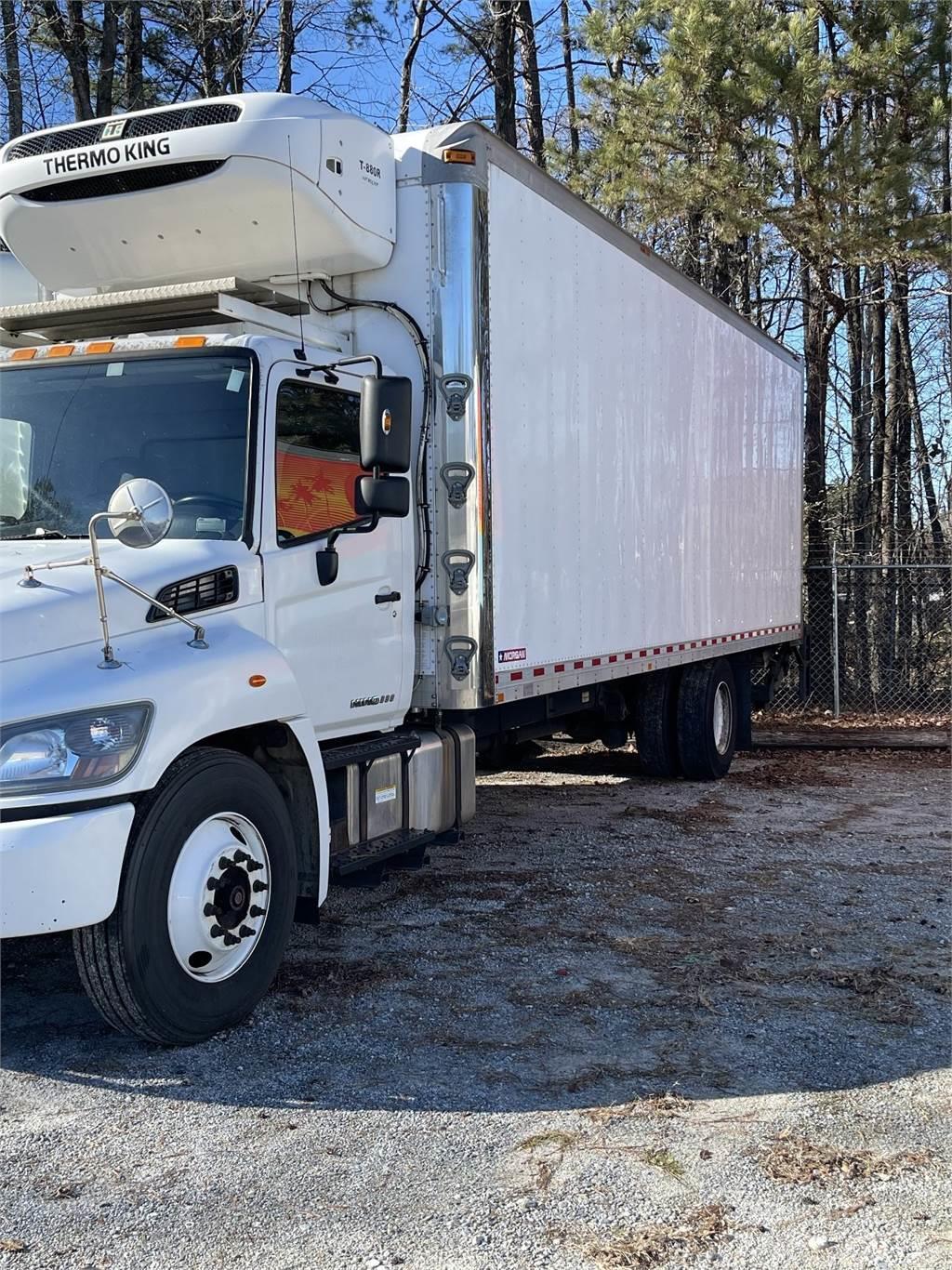 Hino 268 Camiones con temperatura controlada