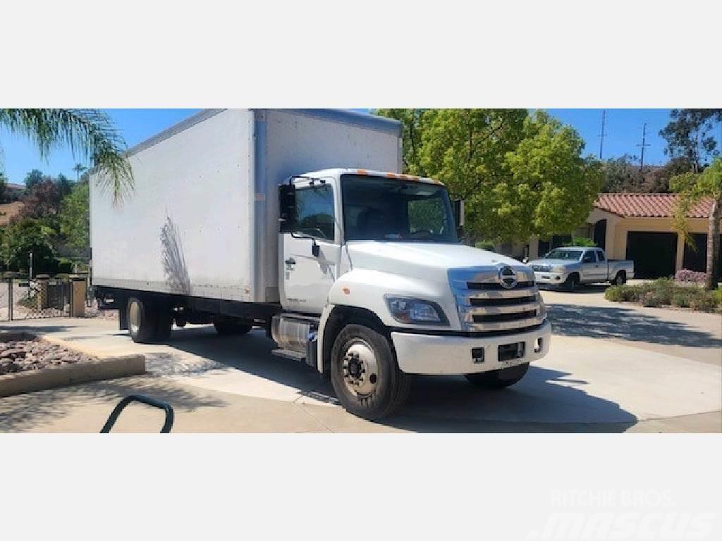 Hino 268 Camiones con caja de remolque